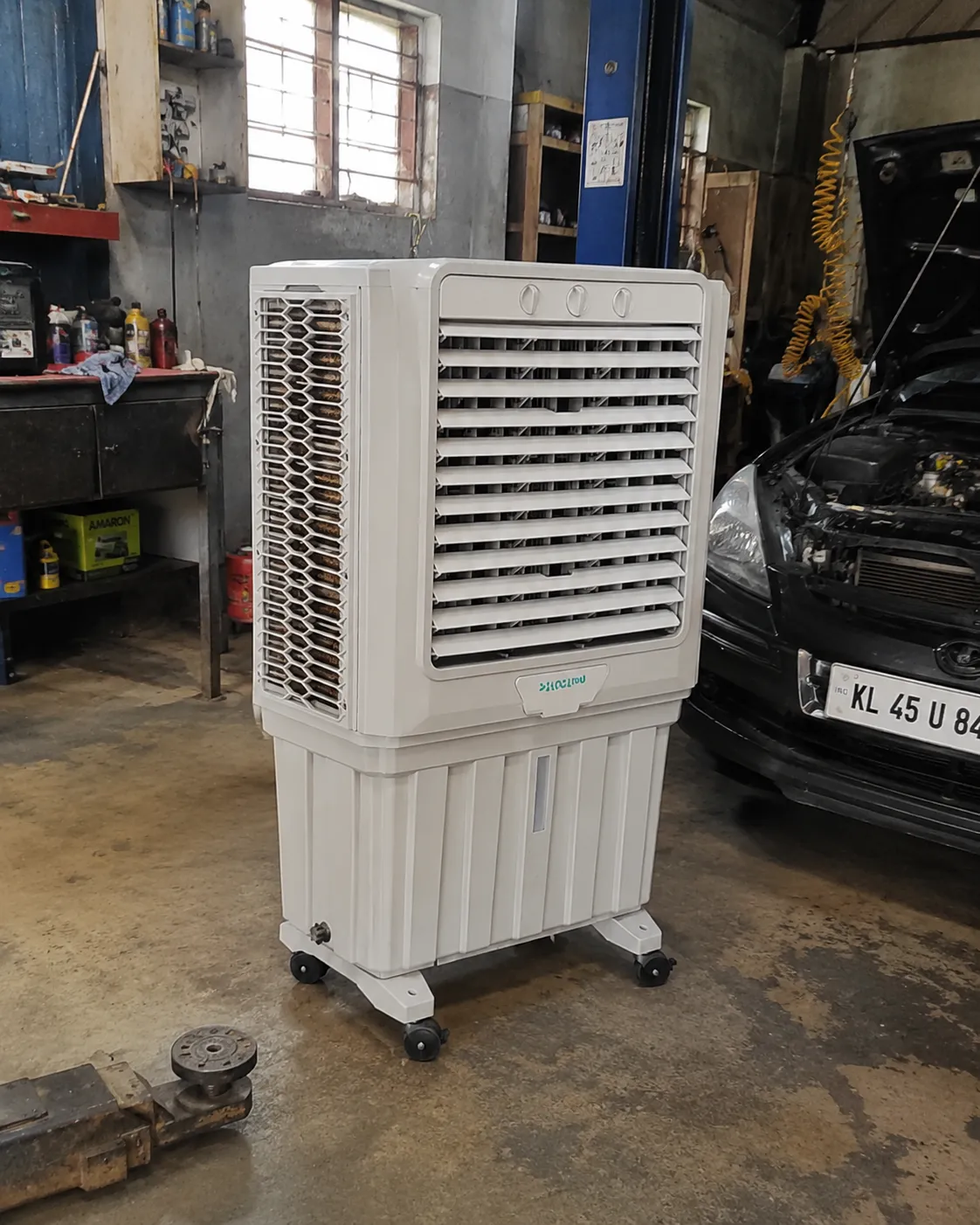 Climatizador evaporativo Chiller Peças em oficina mecânica
